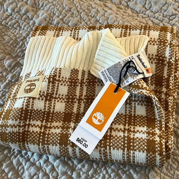 Scarf - Picture 1 of 3